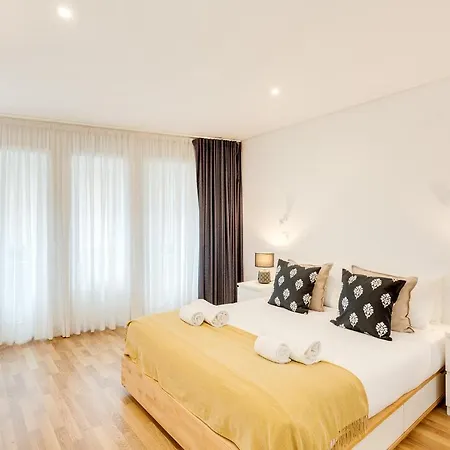 Bonjardim Downtown By Da'home Daire *