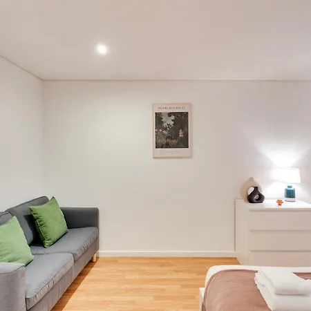 Bonjardim Downtown By Da'home