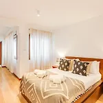 Bonjardim Downtown By Da'home *