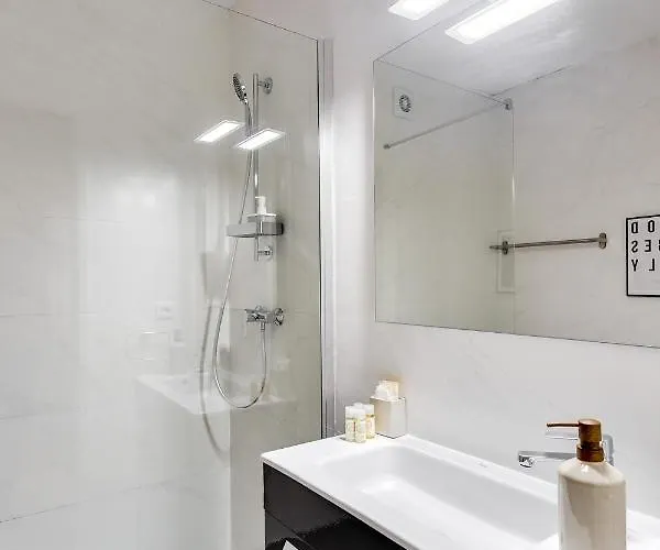 Bonjardim Downtown By Da'home