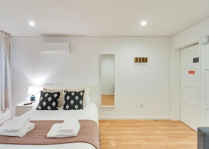 Bonjardim Downtown By Da'home