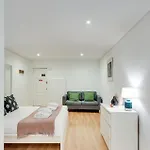 Bonjardim Downtown By Da'home *