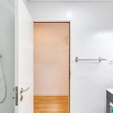 Bonjardim Downtown By Da'home