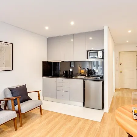 Bonjardim Downtown By Da'home