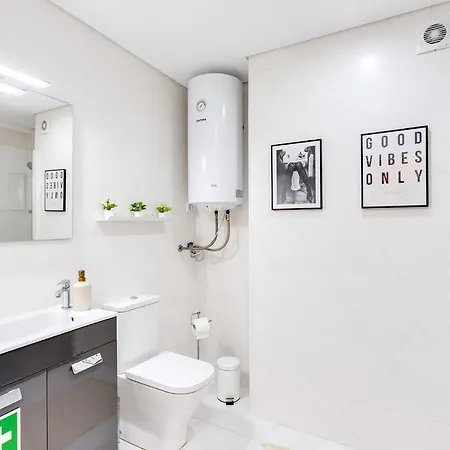 Апартаменты Bonjardim Downtown By Da'home