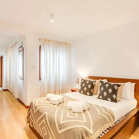 Bonjardim Downtown By Da'home *