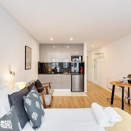 아파트 Bonjardim Downtown By Da'home *