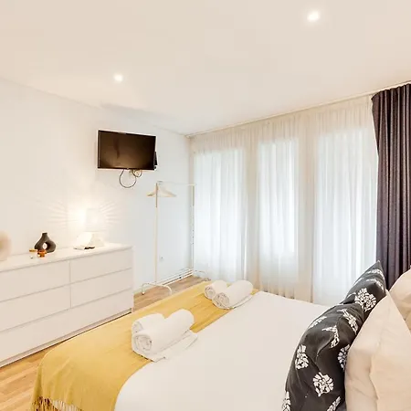 아파트 Bonjardim Downtown By Da'home *