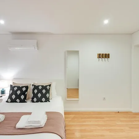 Bonjardim Downtown By Da'home