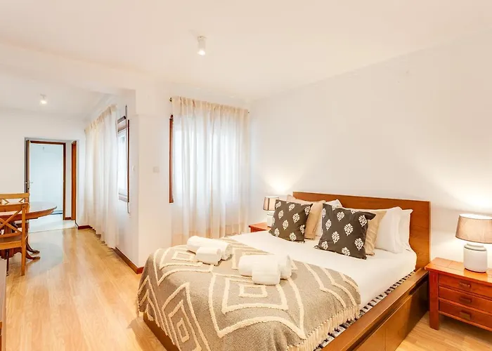 Bonjardim Downtown By Da'home *